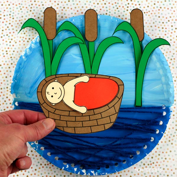 Baby Moses Paper Plate and Yarn Interactive Craft