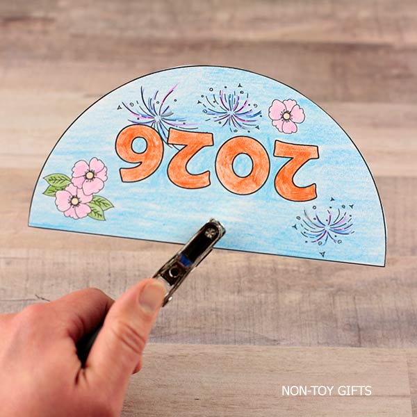 Chinese New Year horse spinner paper craft for kids to make in 2026