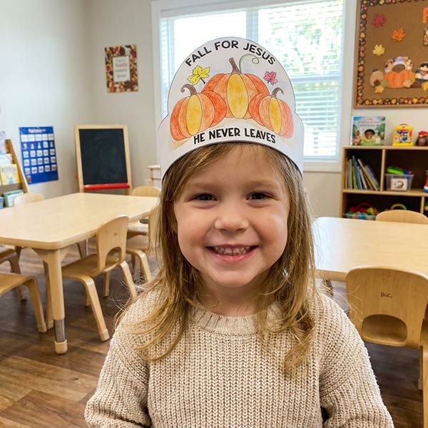 Printable Fall for Jesus pumpkin Bible craft for preschool and elementary students to color, cut, and wear during Christian fall lessons and harvest activities.