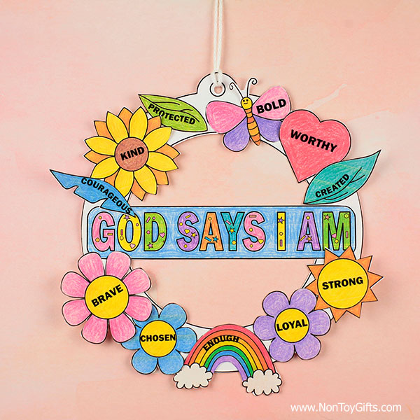 Christian classroom activity featuring a printable God Says I Am wreath for Bible class, Christian school, homeschool and back to school.