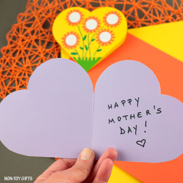 Mother's Day Heart Flower Card