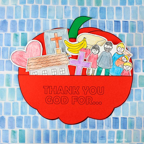Sunday School Thanksgiving craft for children – hands-on pumpkin pocket project with printable blessing pieces to celebrate God’s goodness.